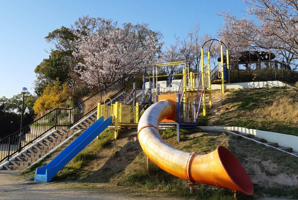 長崎市の子育て支援情報 園庭で遊ぼう!